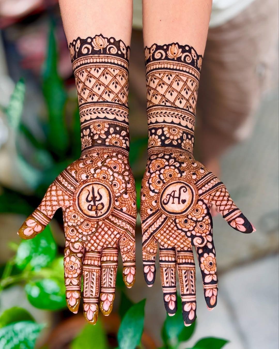 Festive Mehndi Design by Rishi Mehndi Art